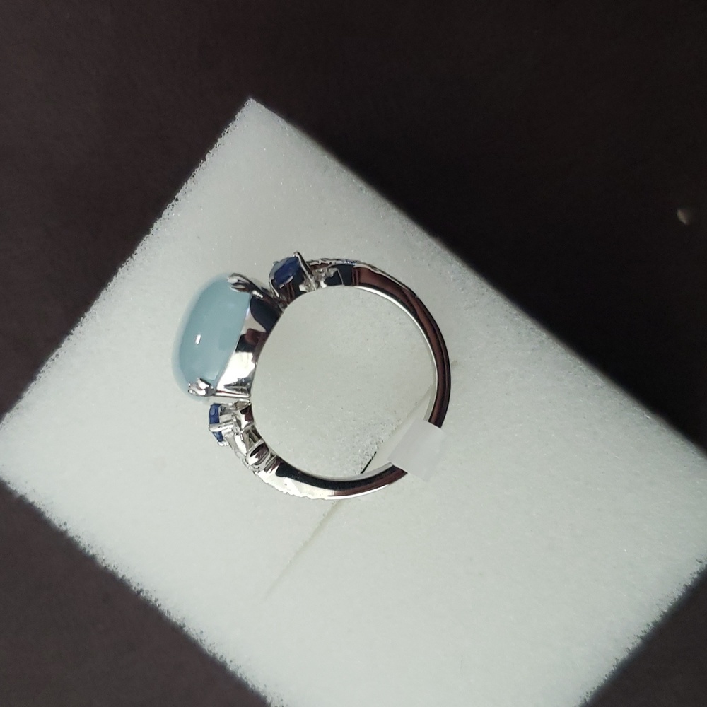 Ring - Picture 3 of 4